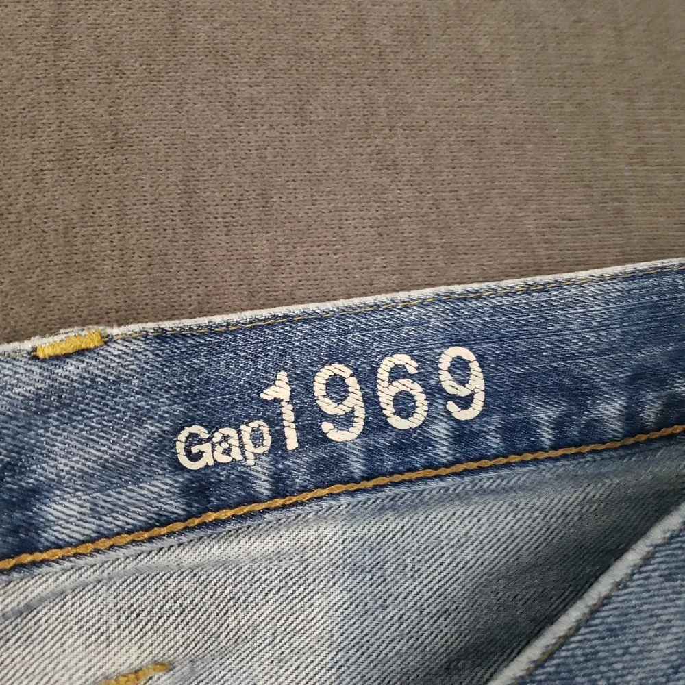 Gap 1969 Slim Jeans Mens 38x30 Blue Medium‎ Wash Cotton Denim Distressed Hem